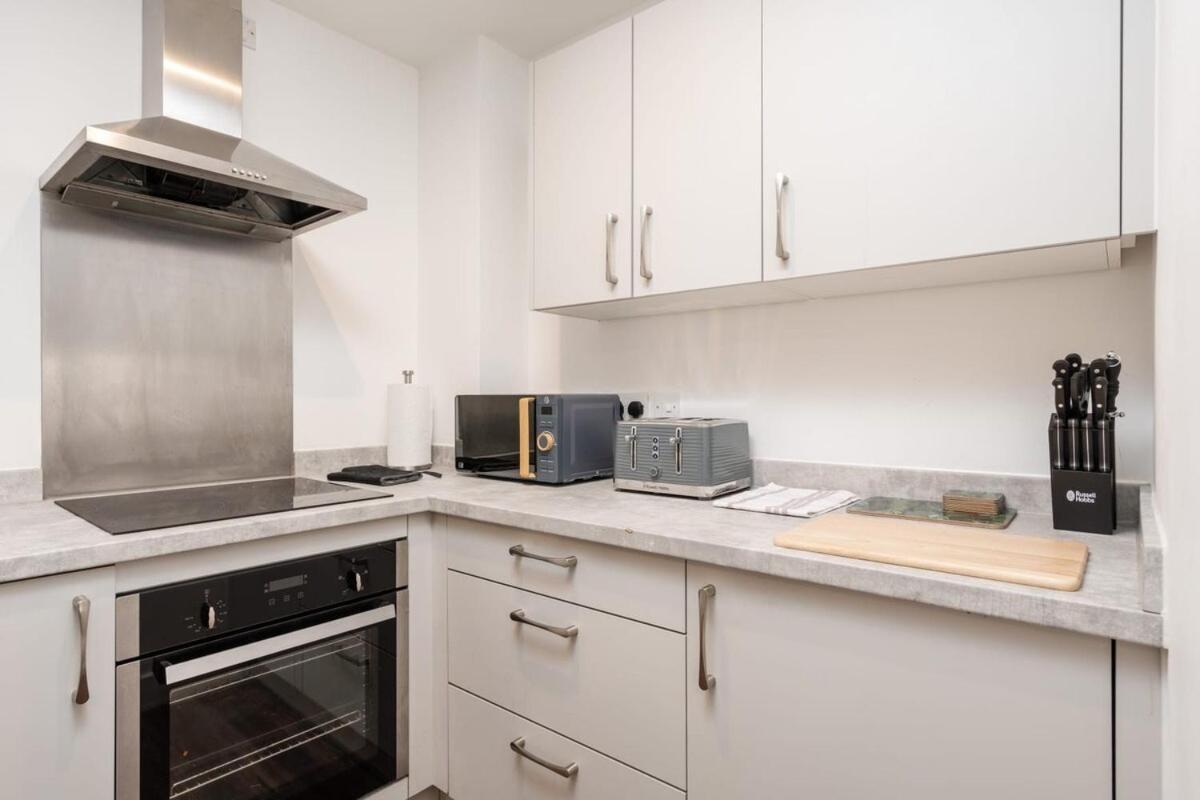 L1 Stay, Netflix & Prime Location,workspace Apartment Liverpool